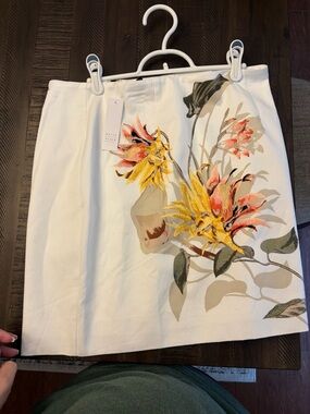 White House Black Market White Mini Skirt with Yellow & Pink Floral Embroidery